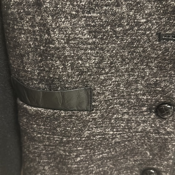 Zara Woolen & faux leather short, warm jacket with beautiful buttons! Size M! - Picture 4 of 9